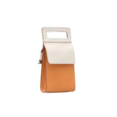 China Wallet Function Vegetable Tanned Leather Cell Phone Bag Customized Diagonal Bag for sale