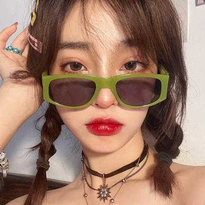 China Fashion Sunglasses 2021 Newest New Arrivals Fashion Sun Glass Cateye Frame Women's Retro Hot Selling Sunglasses UV400 Newest for sale