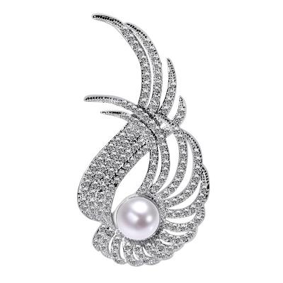 China 2020 Wholesale Charm Decoration Jewelry Pearl Wing Brooch Pin Luxury Rhinestone Large (Medium) New Design Best for sale