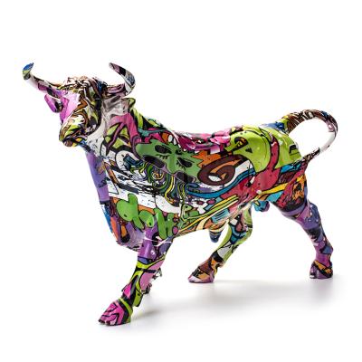 China China Wholesale Customized Creative Water Transfer Resin Design Animal Bull Statue Sculpture Craft for sale