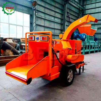 China Garden Wood Chipper Machine Self Feeding 3200*1300*1850mm for sale