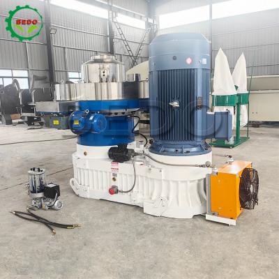 China PLC Control Wood Pellet Machine With 1500-2000Kgs/h Capacity And 132KW Power for sale