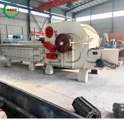 China Final Wood Chips Size 25-35MM Industrial Wood Crusher Machine With Max Wood Diameter 300mm for sale