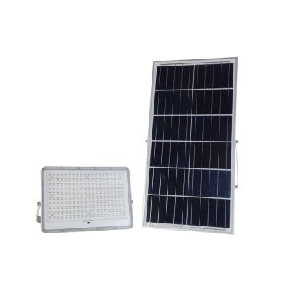 China 2022 Outdoor Garden Hot-selling Products IP65 Flood Light Smart Remote Control Solar Flood Light 60W 80W 120W 200W for sale