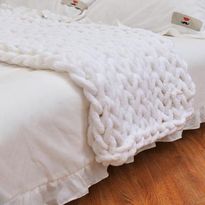 China HOT factory custom handmade crochet knitted chunky blanket great for adult and kids with low price for sale