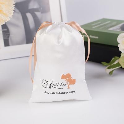 China Custom Luxury Suction Pouch Satin Dust Bag Satin Drawstring Bundle Dust Hair Extension Bag With Logo Printing for sale