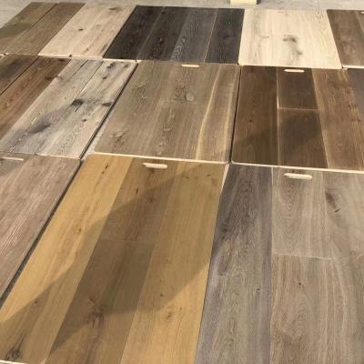 China Distressed Wide Plank Walnut Oak Engineered Flooring Three Layer Bedroom Wood Flooring for sale