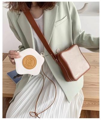 China Fun Toast Design PORTABLE Cross - Body Bag PU Leather Fashion Women Purses and Handbags Girl's Shoulder Bag Female Clutch Bag 2021 New for sale