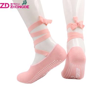 China Amazon antibacterial pink beautiful young lady lacing cotton yoga socks women ballet lace socks bulk price for sale