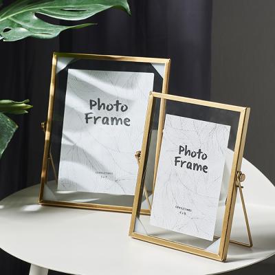 China Metal Photo Frame Flower Plant Fashionable Nordic Creative Glass Clip Dry Photo Frame Modern Home Decoration Office Gifts for sale