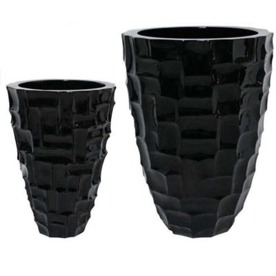 China Modern Design Fiberglass Home Decor Plants Pots Luxury Vertical Garden Pots Indoor Flower Pots for sale