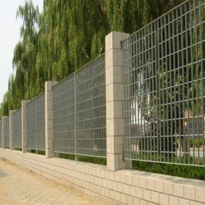 China Traditional Galvanized Vertical Vertical Steel Grating Fence Posts for sale