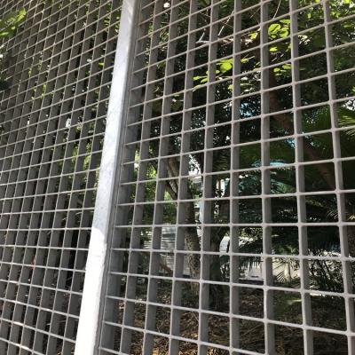 China Easily Assembled Galvanized American Wire Fencing Galvanized Wire Fencing Galvanized Square Wire Mesh for sale