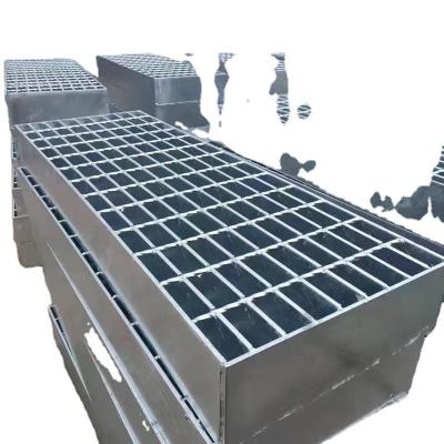 China Traditional Galvanized Exterior Metal Grate , Galvanized Drain Grate Cover for sale