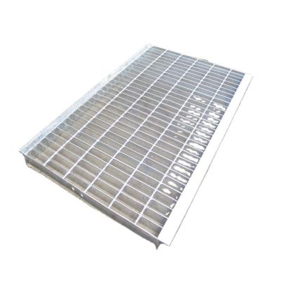 China Traditional Galvanized Exterior Steel Grating Stair Treads for sale