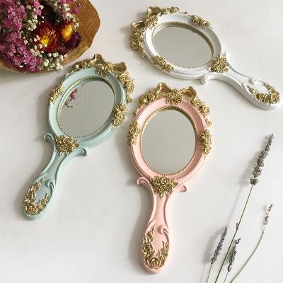 China Gold Plating Lighted Hand Mirror Wedding Keepsake Gift Travel Compact Practical Make Up Mirror Cosmetic Handheld Mirror With Handle for sale