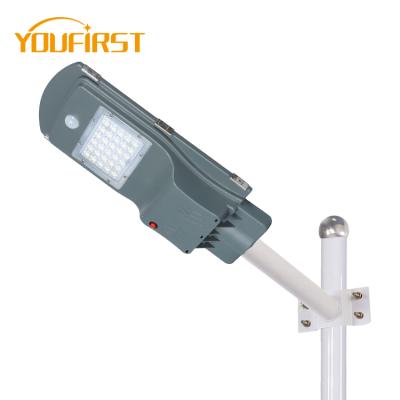 China ROAD outdoor ip65 high lumen 20watt 40watt 60watt integrated solar led street light all in one for sale