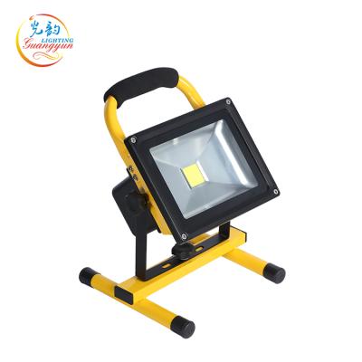 China New Aluminum Alloy COB Outdoor Waterproof Tennis Court Warm White 20w Led Flood Light for sale