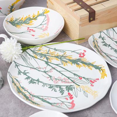 China Viable Modern Luxury Bone China Round Flower Colored Dinner Dish for sale