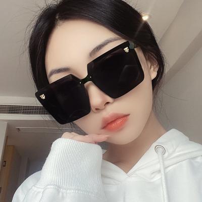 China Wholesale Women's Leopard Head Decorative Sunglasses XM Fashion Sunglasses 2022 New Big Frame Square Sun Glass Fashion Shape Female Glasses for sale