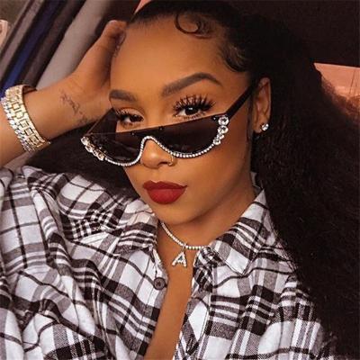 China Women Diamond Sunglasses Sun Glasses of Diamond Sunglasses Fashion Women Personality 2022 new wholesale price shades for sale