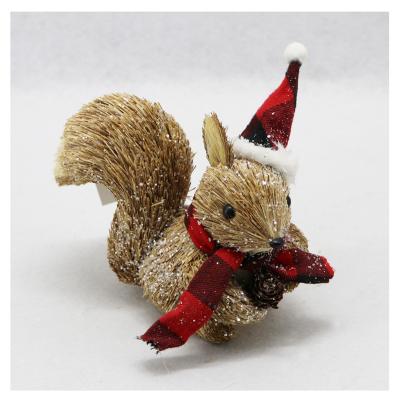 China Art Indoor Natural Delicate Brown Folk Squirrel Ornament for Holiday/Home Decor. for sale