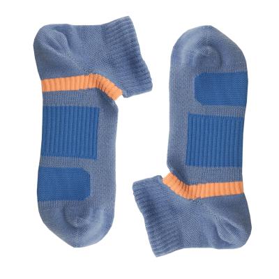 China Breathable ankle socks unisex nylon bangs white girls and casual sports short ankle socks for sale