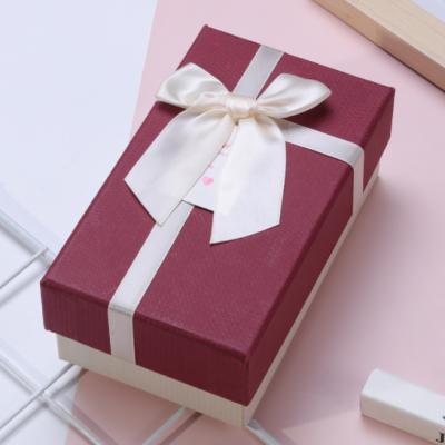 China Recycled materials 2021 high-end new gift box Valentine's Day creative bow lipstick gift box for sale