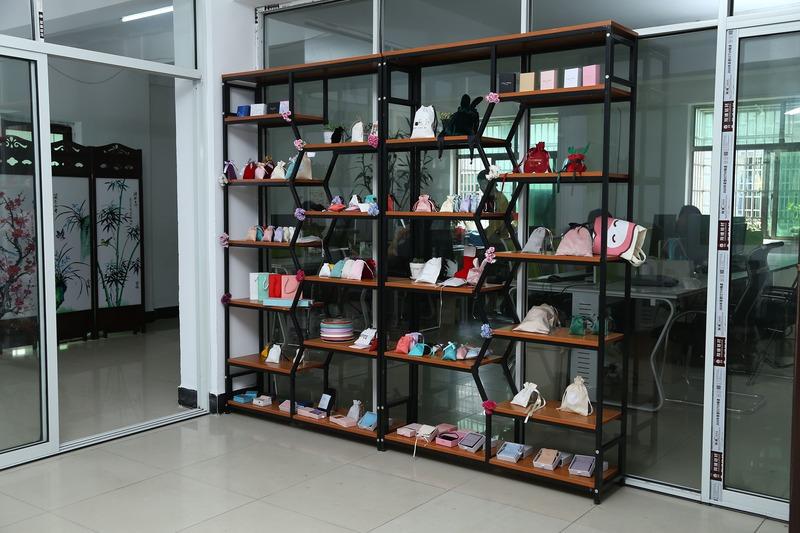 Verified China supplier - Yiwu Linluan Trade Co., Ltd.