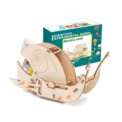 China Collect Toy Shopfiy Toys 2021 Hot New Kids Electric Mechanical Snail Science Experiment Kits Stem Wooden DIY Tool Toys Other Educational Toys for sale