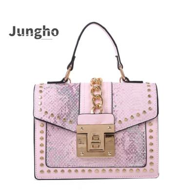 China 2023 Fashion Fashion New Luxury Serpentine Pattern Women's Handbag Classy Design Shoulder Bag for sale