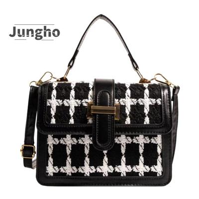 China New Fashion Manufacturers Small Designer Plaid Black And White Famous Shoulder Bag Square Bag Handbags Famous Brands One for sale