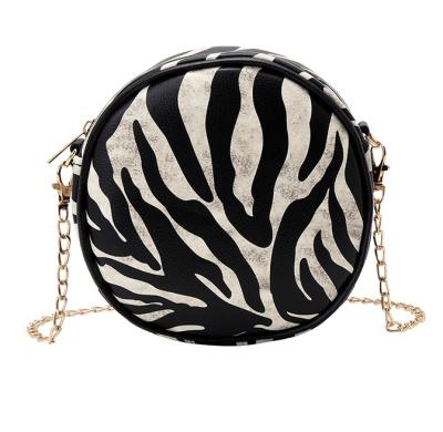 China Fashion Cute Messenger Bag Ladies Leopard Print Single Shoulder Messenger Bag for sale