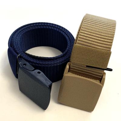 China Durable factory in common khaki color quick dry nylon belt with khaki color plastic buckle for sale