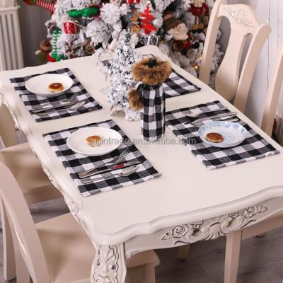 China Viable Popular Custom Christmas Decoration Dining Table Place Mat Buffalo Plaid Placemeat Knife Fork Dish Place Mat for sale