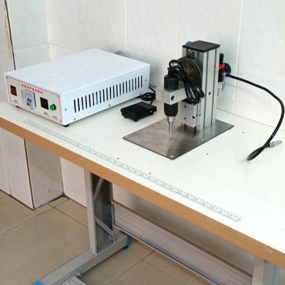 China Disposable Nonwoven Fabric Product Manual Face Mask 3 Layer Mask Making Machine Ear Loop Spot Welding Machine 35k 1000w W 1200 Ultrasonic Machine for sale