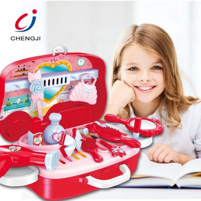 China Cosmetic Pretend Role Play Portable Suitcase Girls Toy Plastic Makeup Set For Children CJ-1257122 for sale