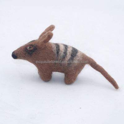 China High Quality Realistic Decoration Toy Anteater Manual Felting Wool Felt Animal Doll for sale