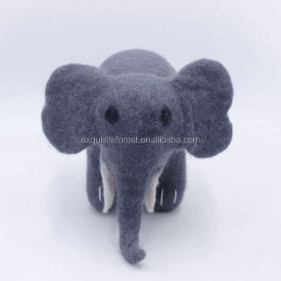 China Realistic Nepal handmade felted elephant crafts decoration toy wool felt animal doll for sale