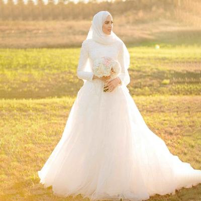 China Vintage Breathable Lace Classic Ivory High Collar A Line Full Sleeve Pakistan Muslim Wedding Dress for sale