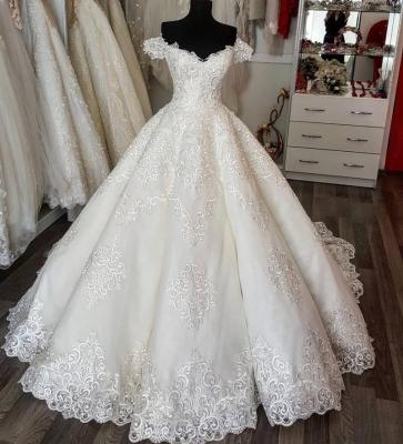 China Anti-wrinkle Dubai Off The Shoulder Women Luxury Lace Ball Gown Arabic Bridal Puffy Wedding Dress 2019 for sale