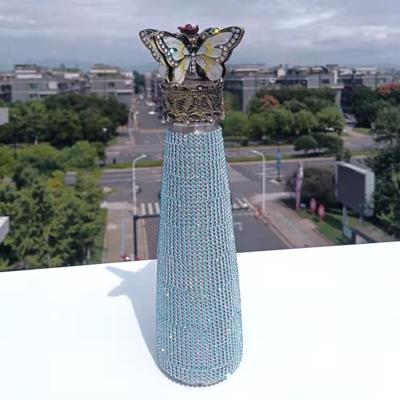 China Hot Amazon Sales LED Minimalist Temperature Shiny Luxury Shiny Smart Thermos Display Rhinestone Diamond Crystal Gift Bling Water Bottle for sale