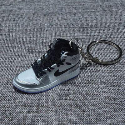 China New 3d plastic dropshipping 3d sneaker key chain 3d jordan sneaker key chain for sale