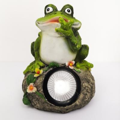 China Garden frog poly resin garden ornament solar light_animal decoration for sale