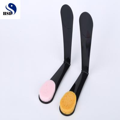 China Refill Body Care Lotion Applicator Long Handle Plastic Individual Back Sponge Lotion Tanning Applicator for sale