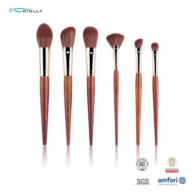 China De Kinllyschoonheid Essentieel Kit Set Of 6 Borstels, maakt omhoog Borstels tot Premie Synthetische Kabuki-Stichting het Mengen Borstel Te koop