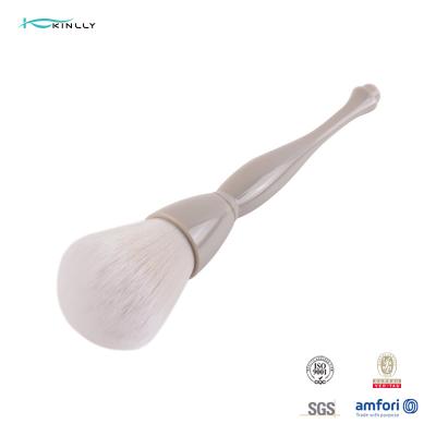 Chine Brosse de mélange de poudre de brosse de maquillage de base de Kinlly pour la base molle de maquillage à vendre