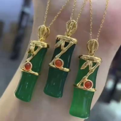 China TRENDY Luxury Fashion Pure 18k Gold Charms Pendants Necklace Women Ladies Ladies Engagement Wedding Bridal Jewelry for sale