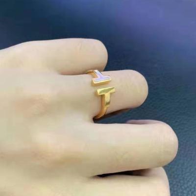 China CLASSIC Luxury Pure Ladies Rings Women Fashion 18K Gold Female Bridal Engagement Wedding Ring for sale