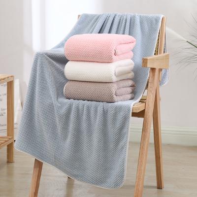 China Sustainable Bath Coral Fleece Bath Towel Absorbent Soft Waffle Bath Towel 70*140 Beach Towel for sale